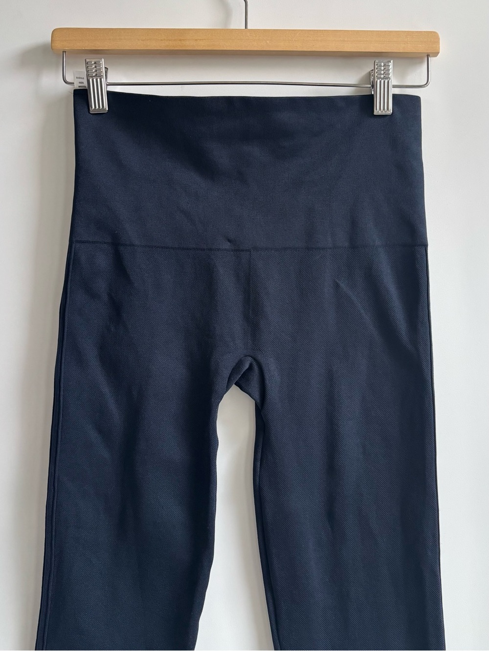 Spanx Look at Me Now Cropped Seamless Leggings Blue Size Large - Picture 4 of 16